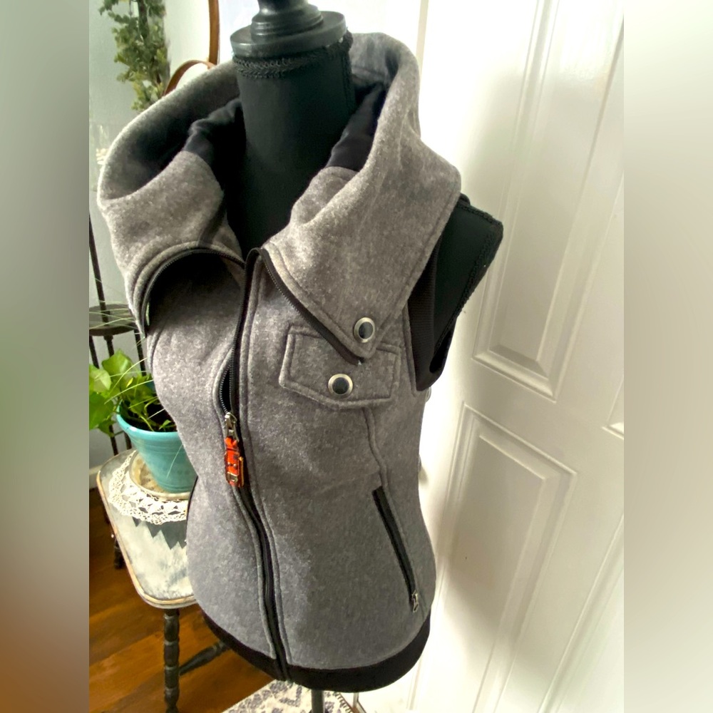 Burton Dryride hooded vest